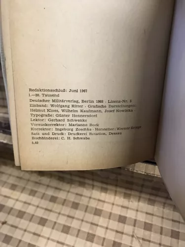 Taschenbuch Militärpolitik und Wehrpflicht 1968