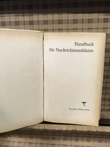 Handbuch für Nachrichtensoldaten