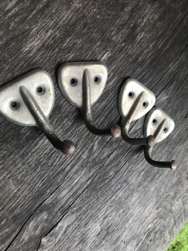 4 Haken aus Aluminium