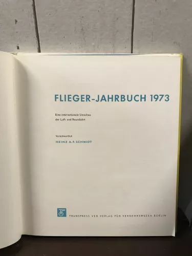 Flieger-Jahrbuch 73