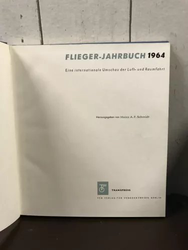 Flieger-Jahrbuch 64