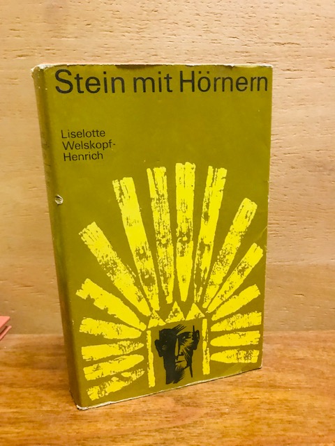 Stein mit Hörnern