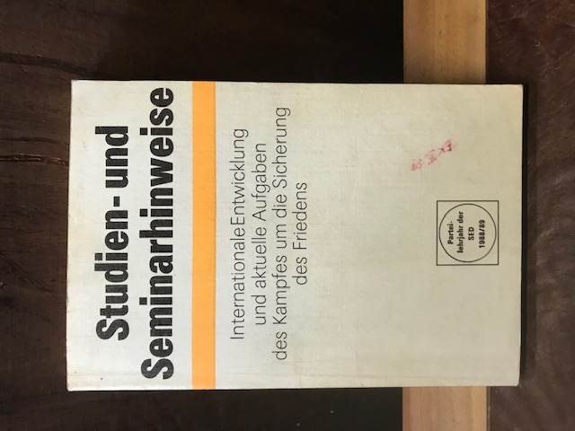 Studien- und Seminar Hinweise, 1988/89