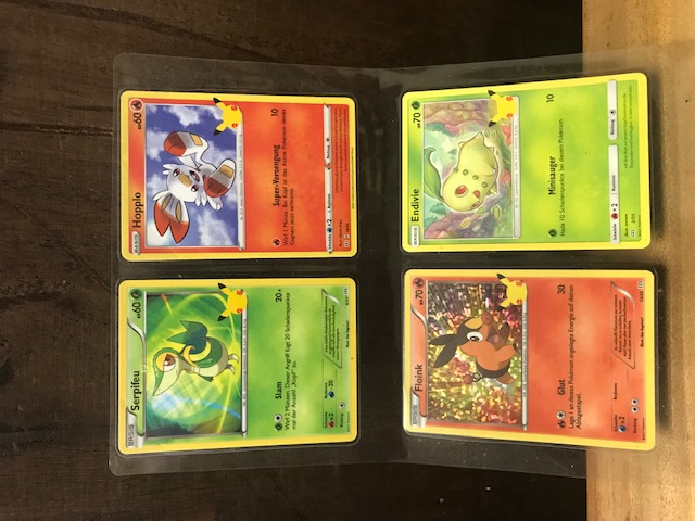 4 x Pokemon Sammelkarten