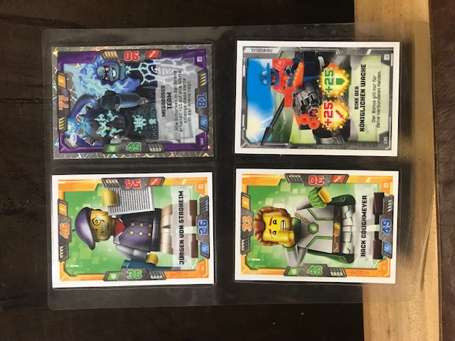 4x Lego Nexo Knights Sammelkarten