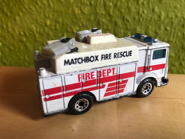 Matchbox Mack Auxiliary Power Truck