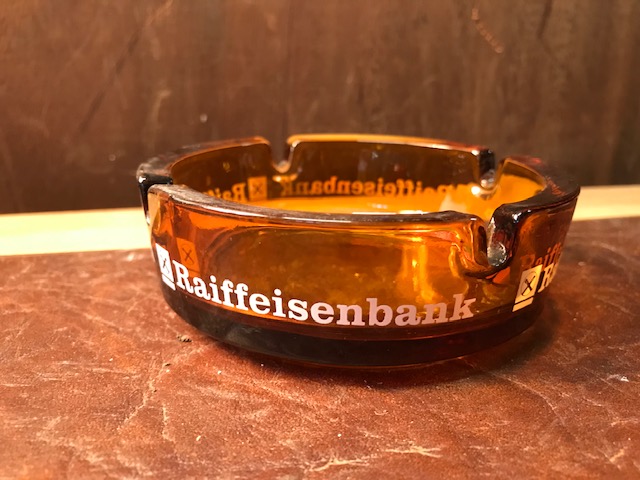 Aschenbecher "Raiffeisenbank" hellbraun