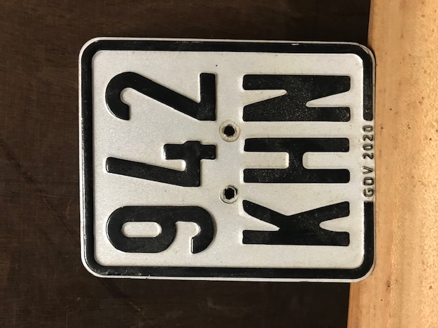 Moped Nummernschild Kennzeichen 942/2020