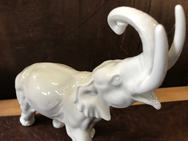 Seltene Porzellanfigur "Elefant" 