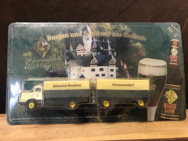 Truck mit Blechschild Brauhaus Hartmannsdorfer 3