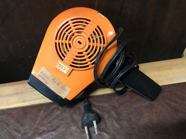 DDR Fön LD 65 und DDR Lockenstab orange